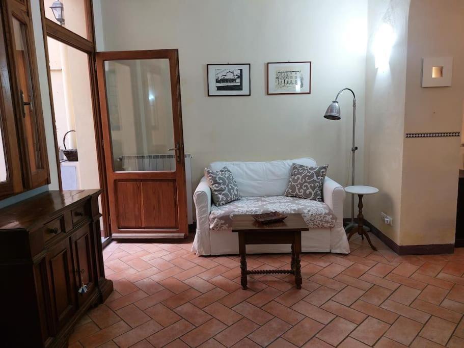 Laura Apartment In The Heart Of Флоренция Екстериор снимка